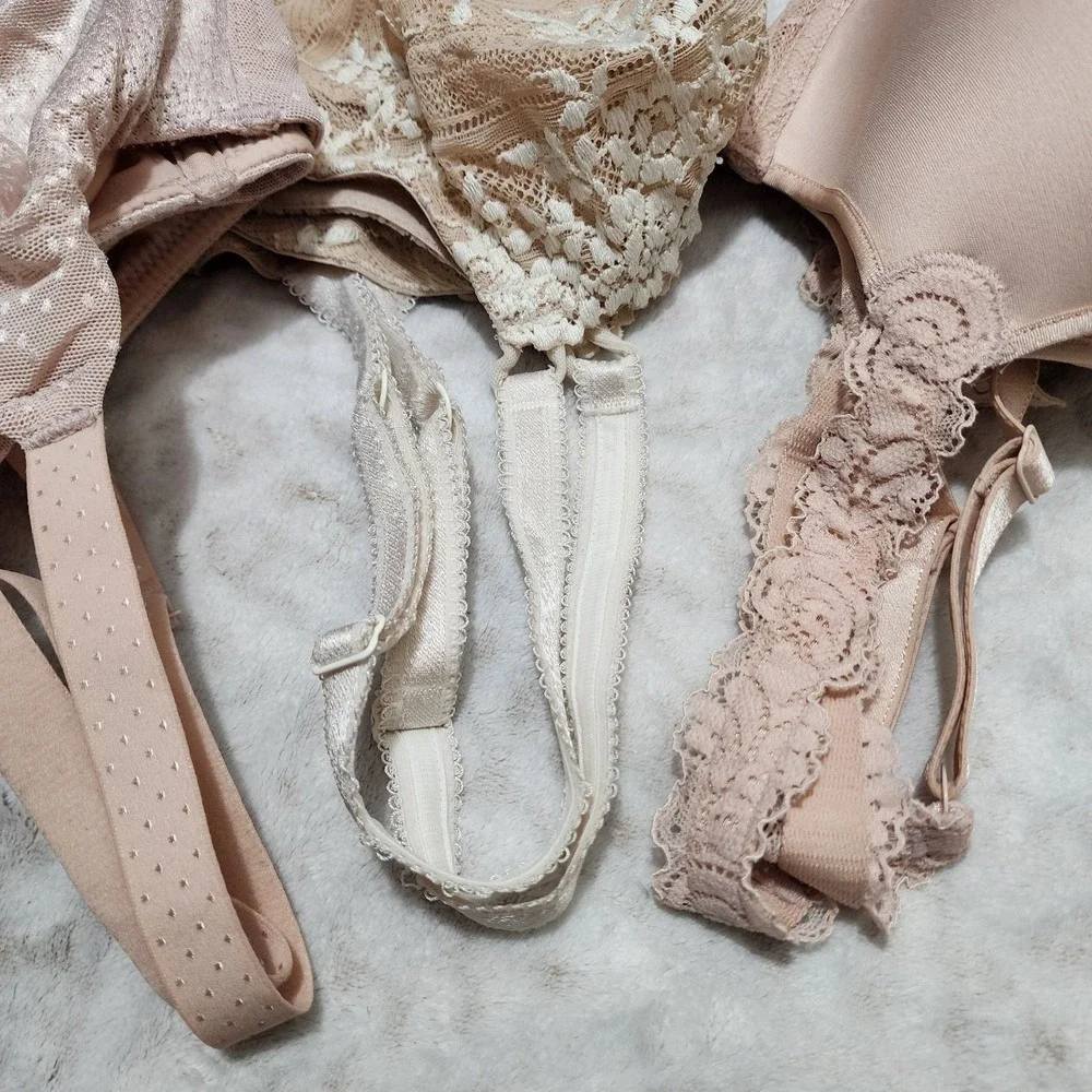 Wacoal Women's Bra Sz 32DDD 3pieces Bundle Nude Coquette Feminine Lacey